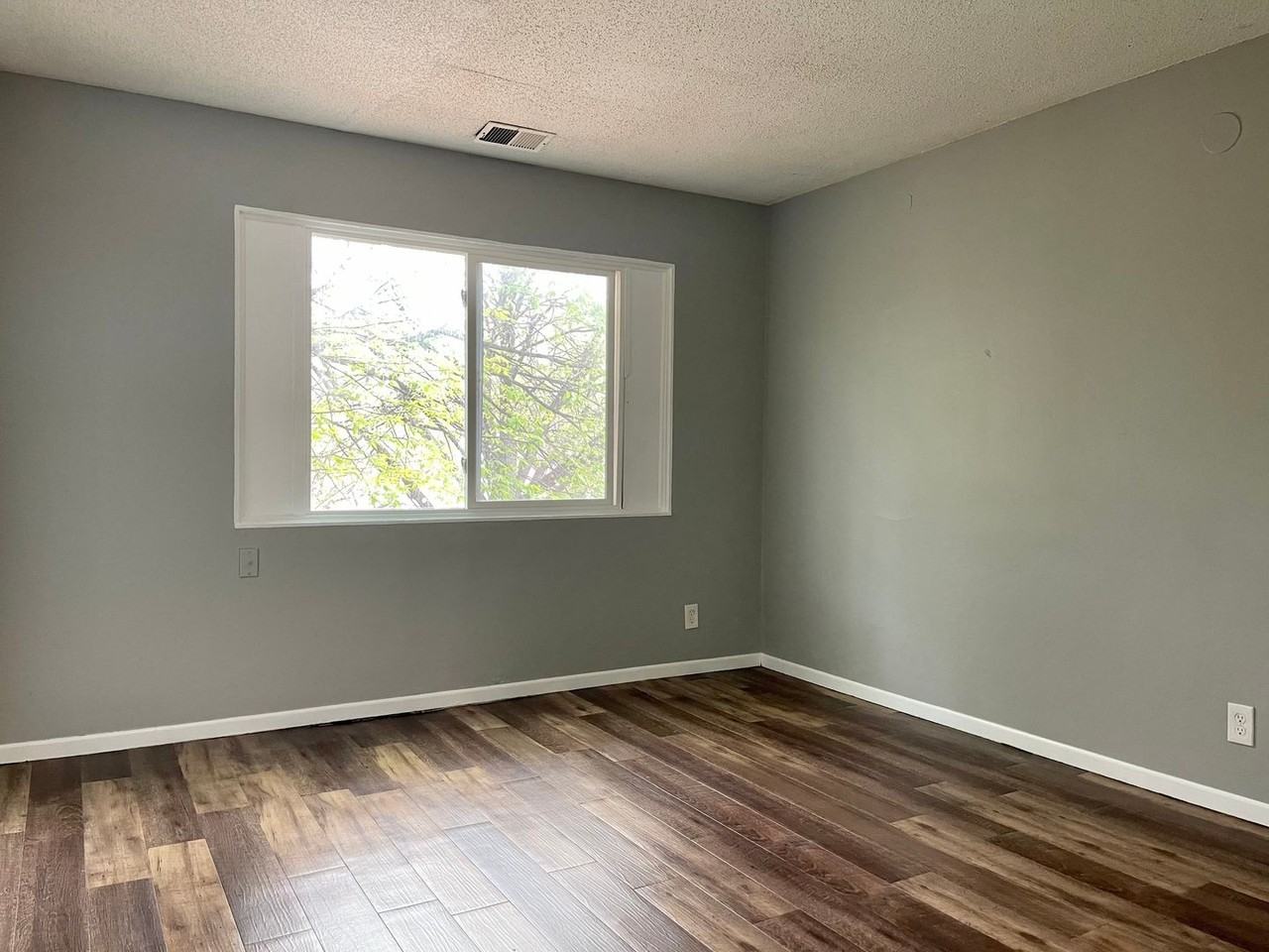 3211 N 6th St - Photo 6 of 7