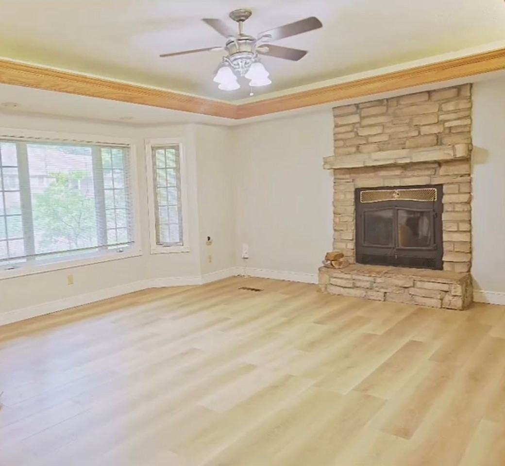 320 Se Willow Way - Photo 3 of 8