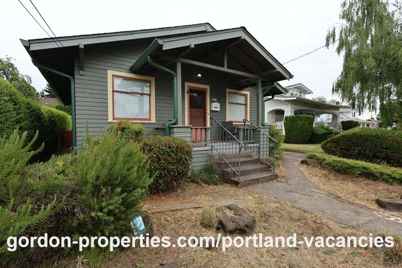 3815 Se 11th Ave - Photo 2 of 42