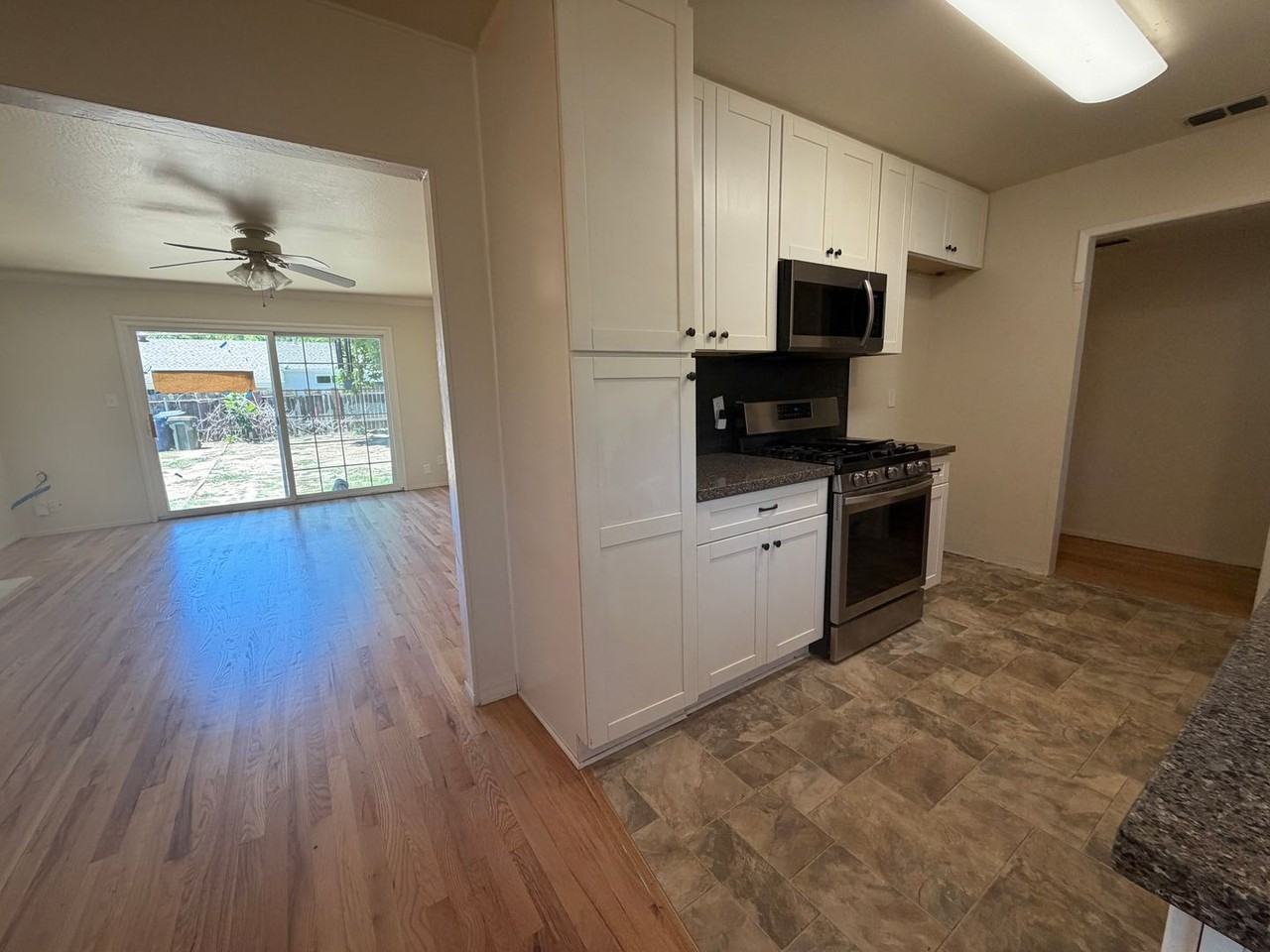 5633 Beech Ave - Photo 5 of 26