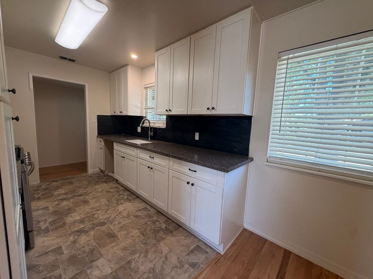 5633 Beech Ave - Photo 4 of 26