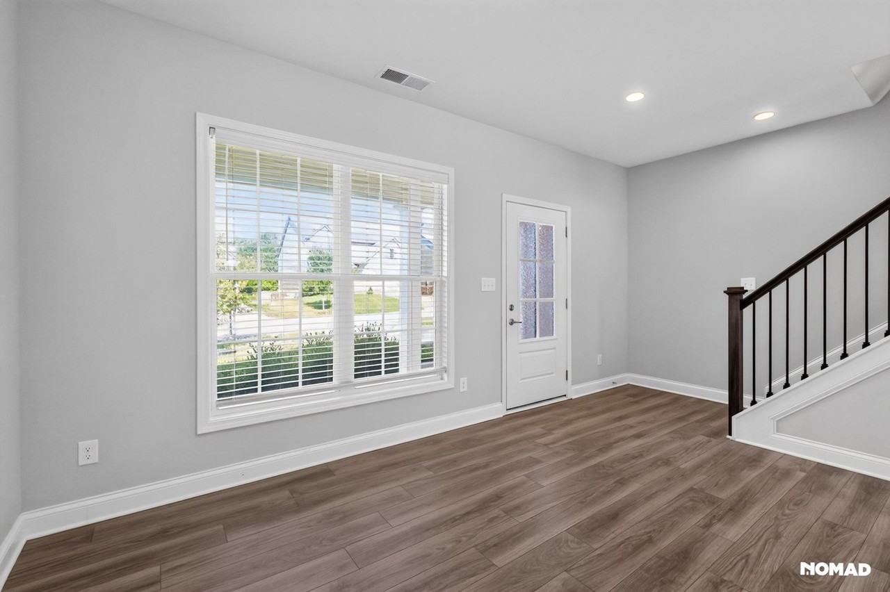 105 Irondale Ct - Photo 4 of 32