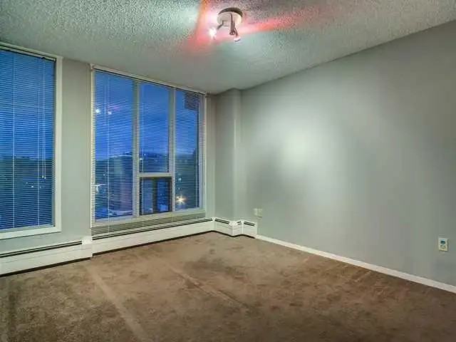1001 14 Ave Sw #901 - Photo 6 of 8