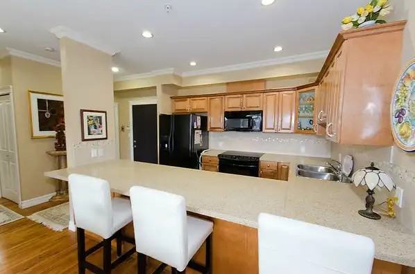 33755 7th Ave #B203 - Photo 5 of 9