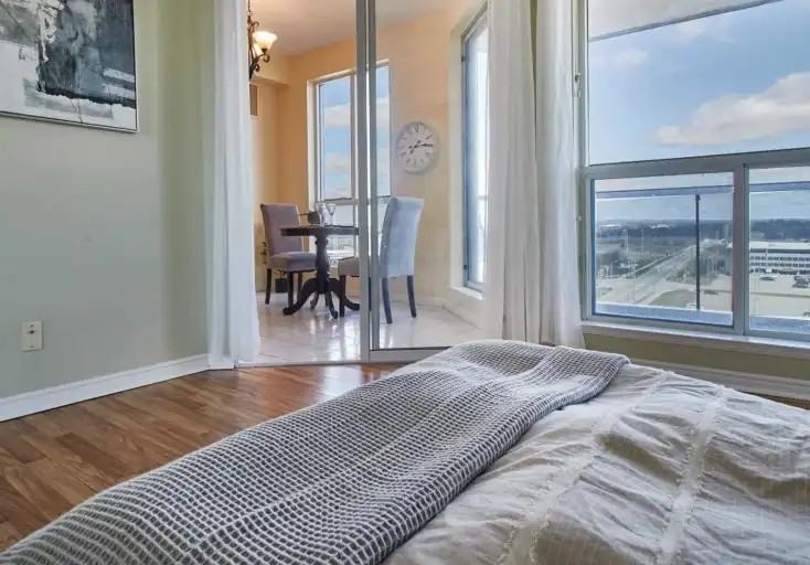 360 Watson St W #1209 - Photo 5 of 8