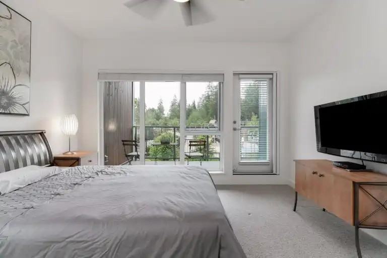 3596 Salal Dr #4 - Photo 4 of 8
