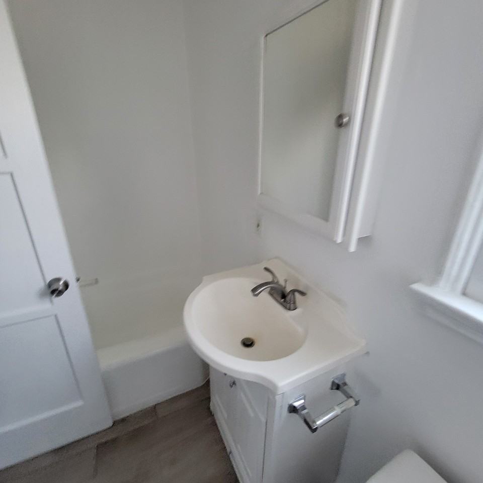 5920 Melrose Ave #6 - Photo 7 of 15