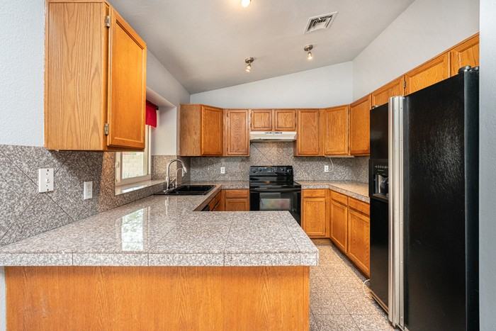 13808 S 36th Way - Photo 7 of 21