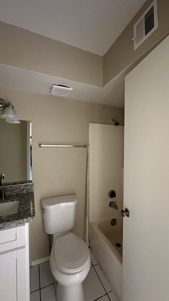 1554 W Sahuaro Dr #3 - Photo 6 of 9