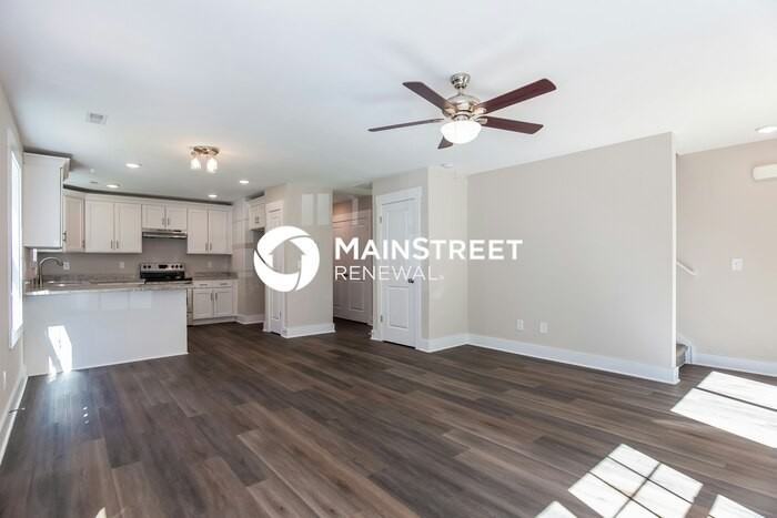 2710 Booker St - Photo 4 of 16