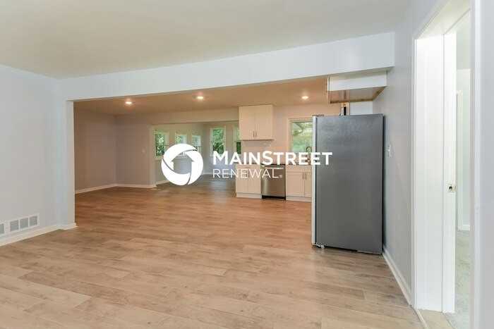 15 Regency Way Se - Photo 6 of 16
