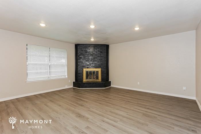 5701 Denise Dr - Photo 4 of 15