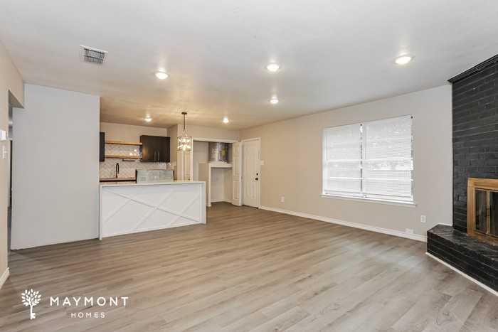 5701 Denise Dr - Photo 6 of 15