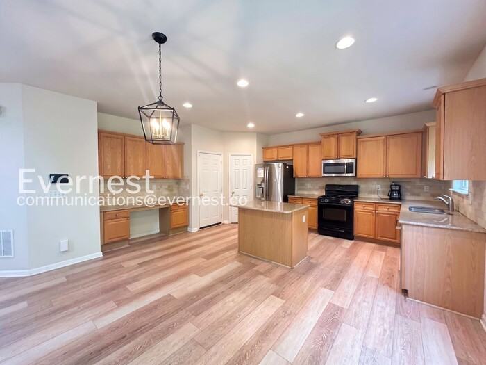 5995 Chinook Ct - Photo 5 of 40