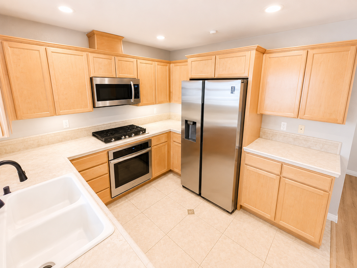 2921 E St #2 - Photo 2 of 23