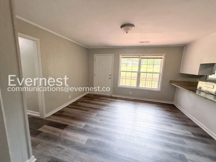 3318 Bonds Ave - Photo 6 of 26