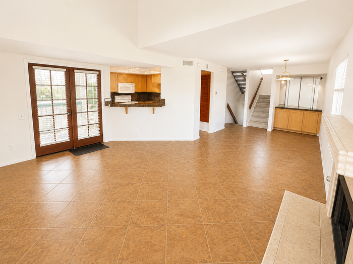 4759 Lamont St - Photo 3 of 21