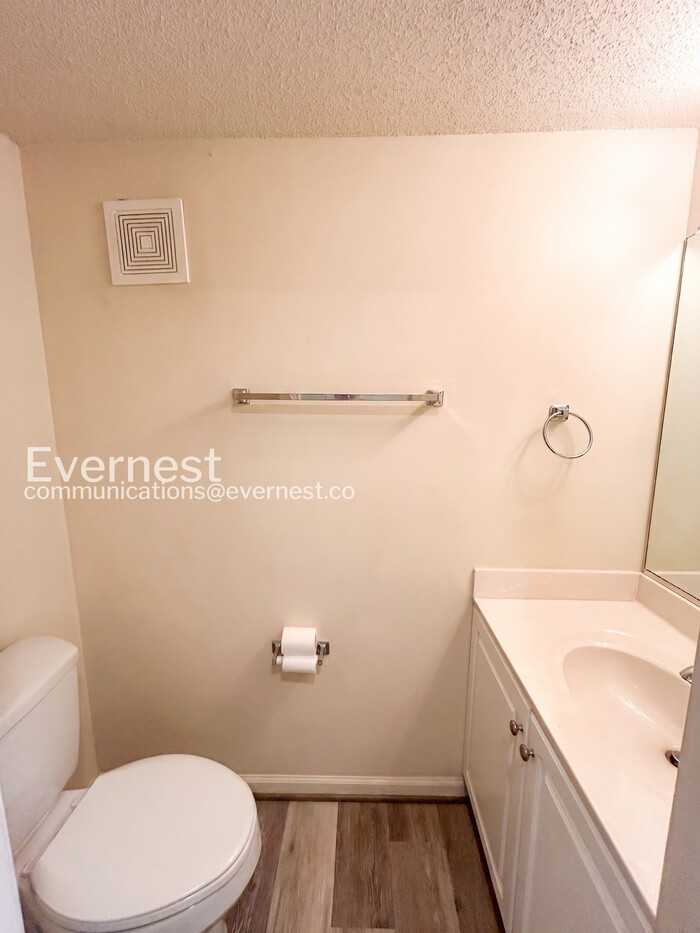 3985 Longhill Station Rd - Photo 7 of 20