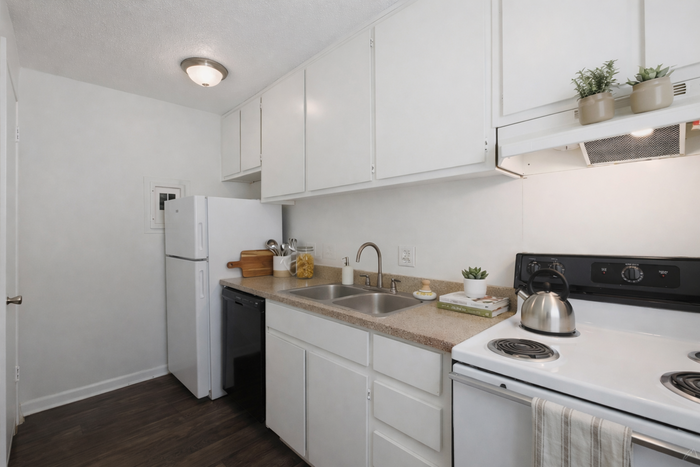2211 Briarcliff Rd Ne #14 - Photo 5 of 50