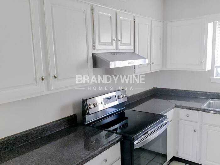1313 Mullins Station Rd - Photo 5 of 15