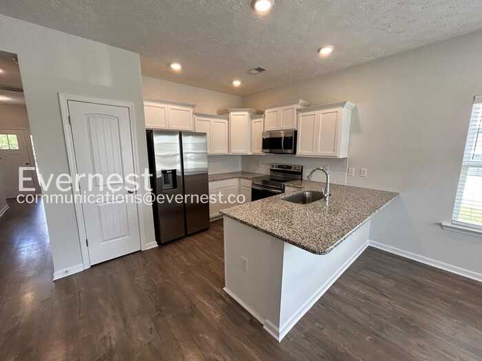 212 Ansley Way - Photo 4 of 27