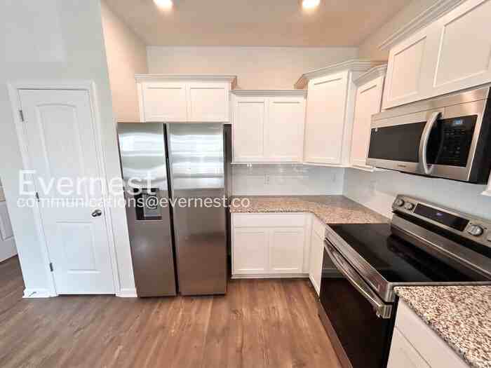 212 Ansley Way - Photo 6 of 27