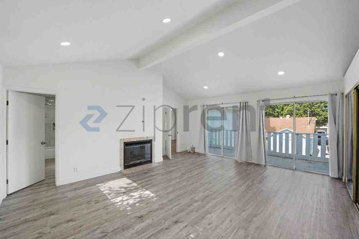 927 Freeman Ave - Photo 7 of 27