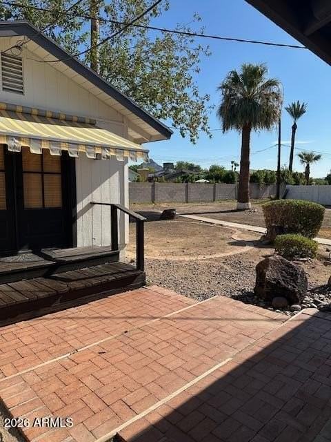1340 E Missouri Ave #1-2 - Photo 2 of 15