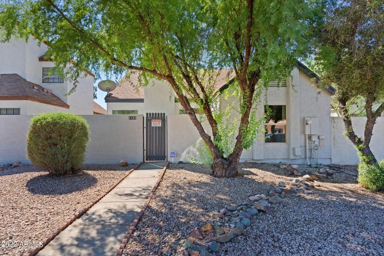 2129 W Rose Garden Ln - Photo 2 of 29