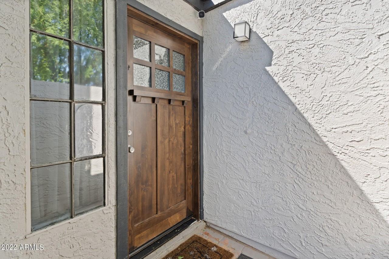 2129 W Rose Garden Ln - Photo 3 of 29