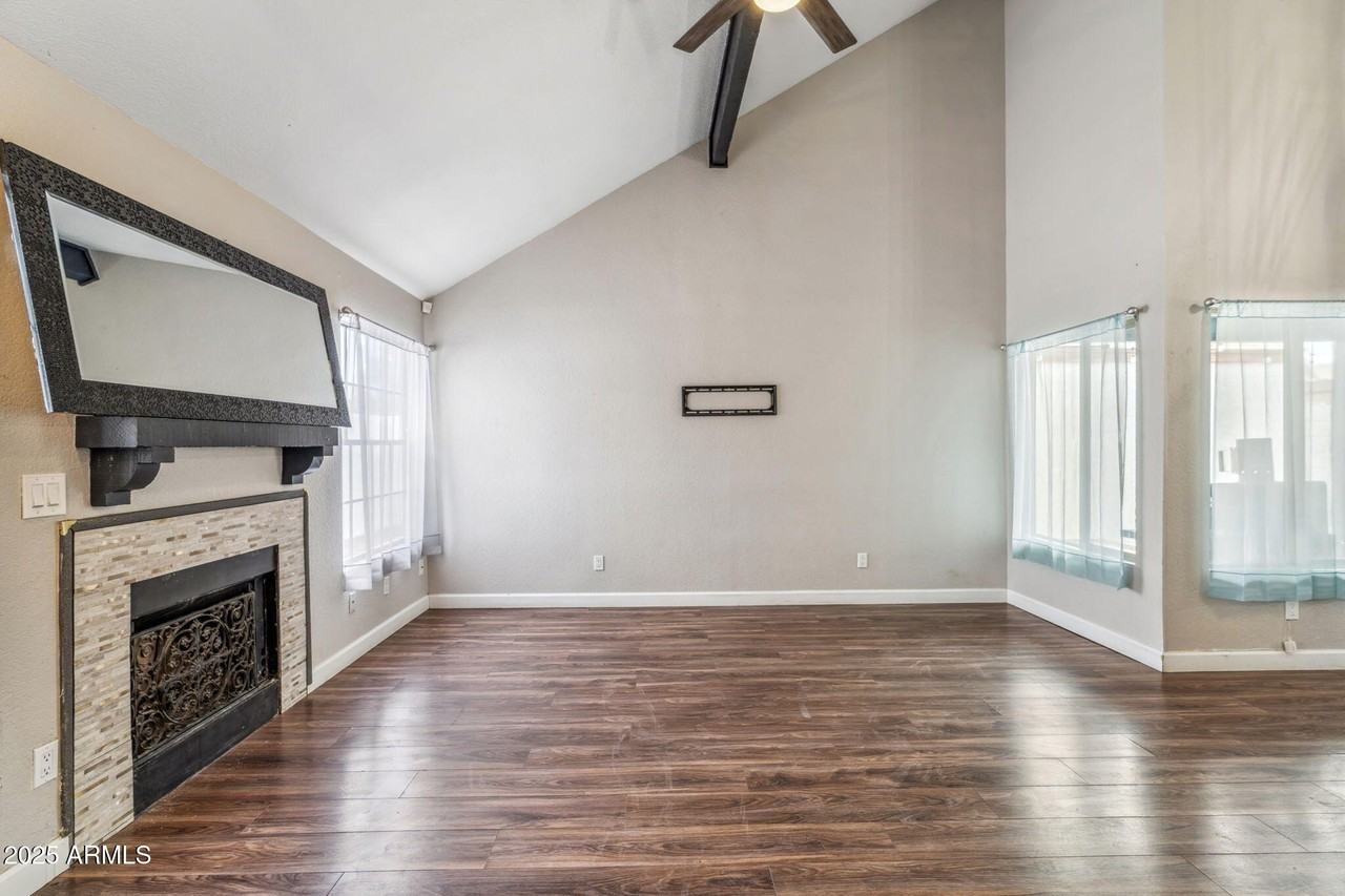 2129 W Rose Garden Ln - Photo 6 of 29