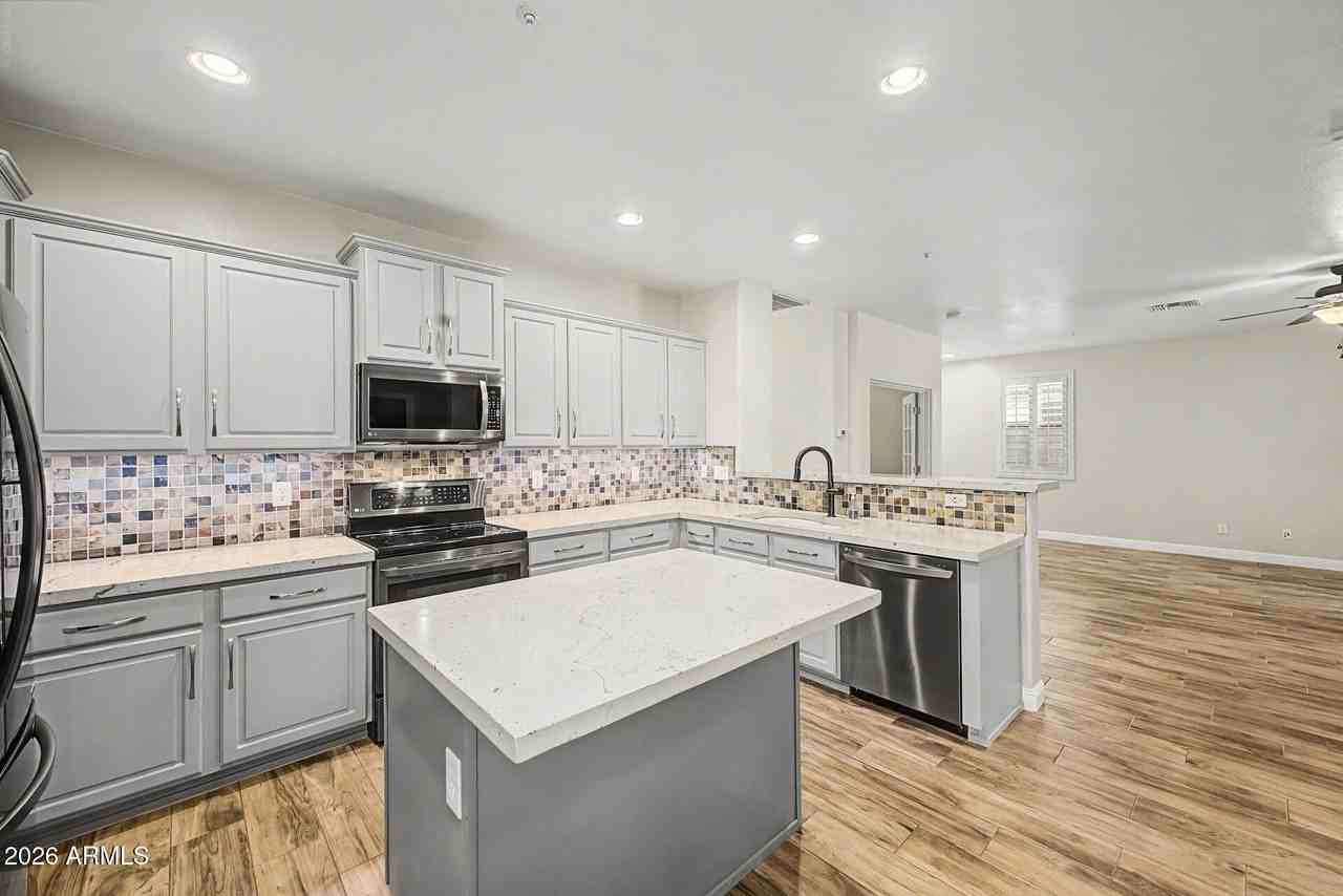 7103 W Lone Tree Trl - Photo 2 of 30