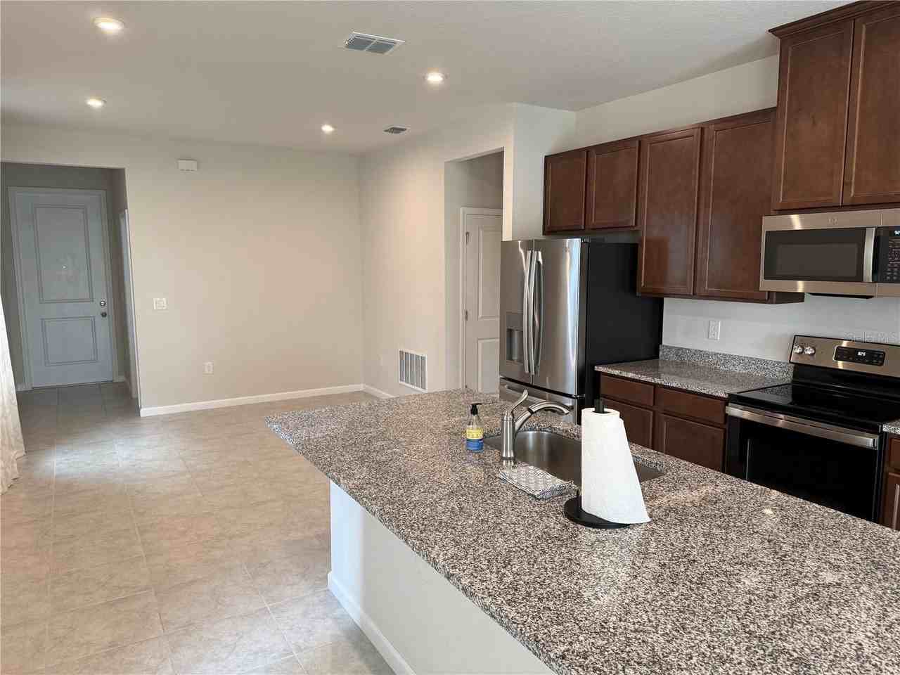5029 Grand Teton Ct - Photo 7 of 18