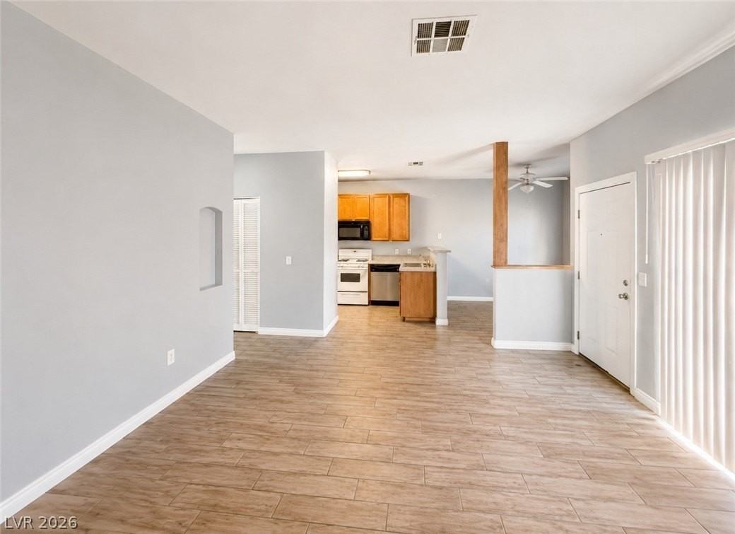 4730 E Craig Rd #1163 - Photo 4 of 6