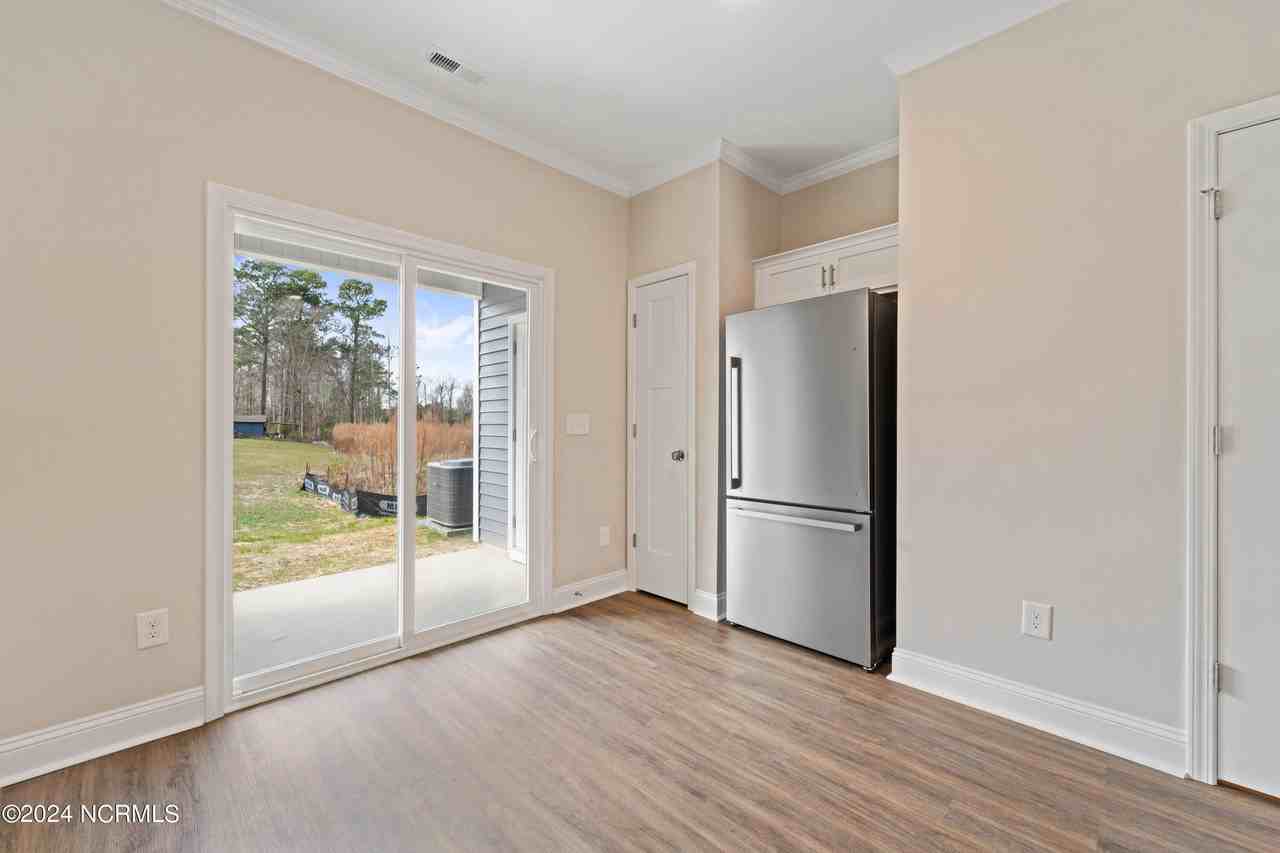 611 Jacks Crossing Dr - Photo 7 of 21