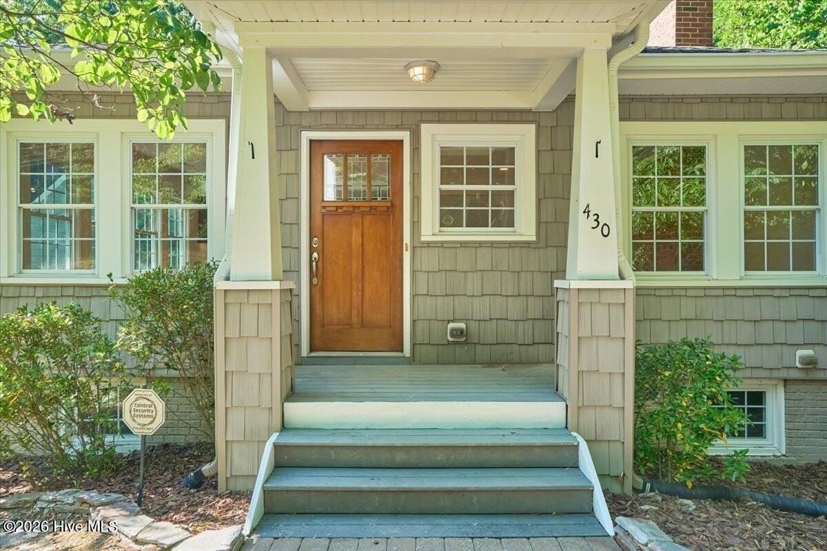 430 N Ridge St - Photo 5 of 50