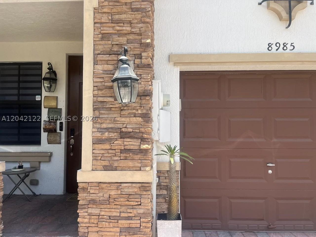 8985 Nw 98th Ave - Photo 3 of 37