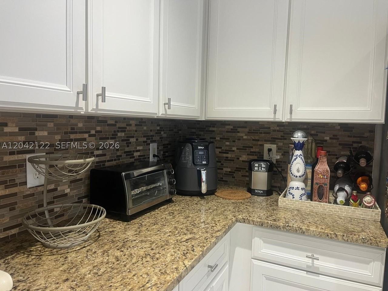 8985 Nw 98th Ave - Photo 7 of 37