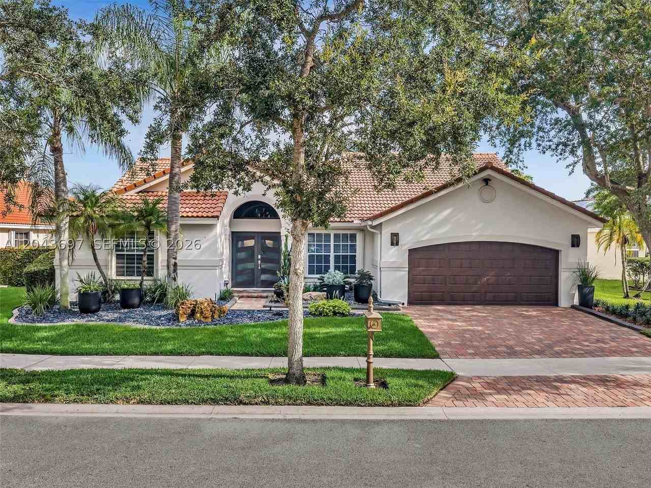 639 Verona Pl #639 - Photo 7 of 50
