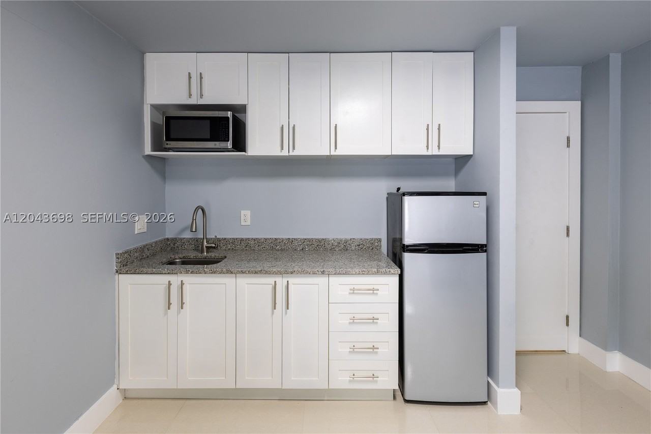 4538 Sw 1st St #3 - Photo 4 of 9