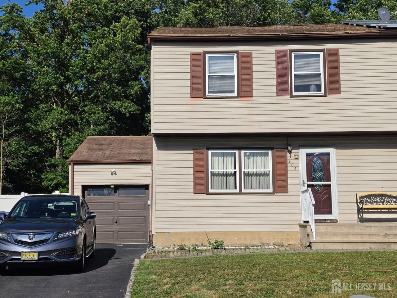 405 Frederick Ave - Photo 2 of 24