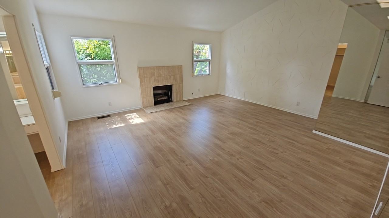 6600 W 83rd St #1 - Photo 6 of 20
