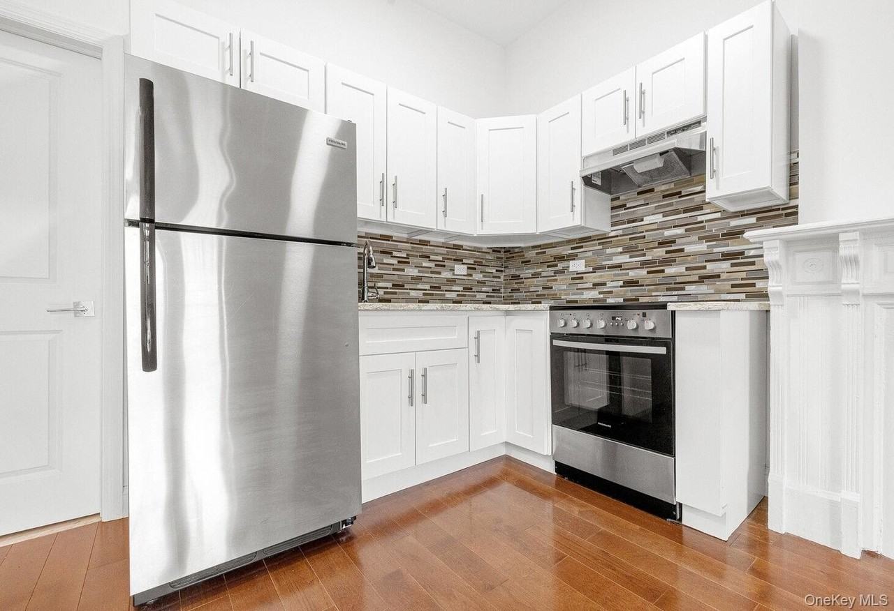 1227 Dean St #3 - Photo 5 of 13