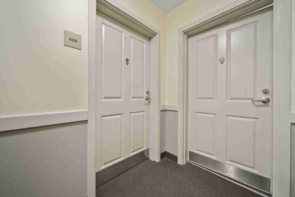 24 Cobblestone Ln #405 - Photo 6 of 18