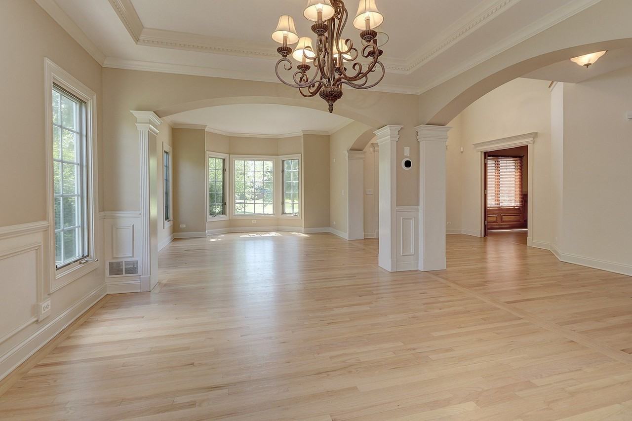 26025 Whispering Woods Cir - Photo 6 of 41