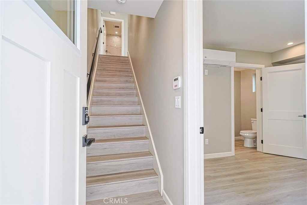 5257 Harmony Ave - Photo 6 of 34