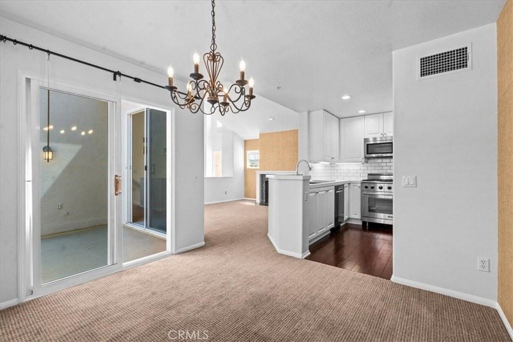 1 Roma Ct - Photo 6 of 32
