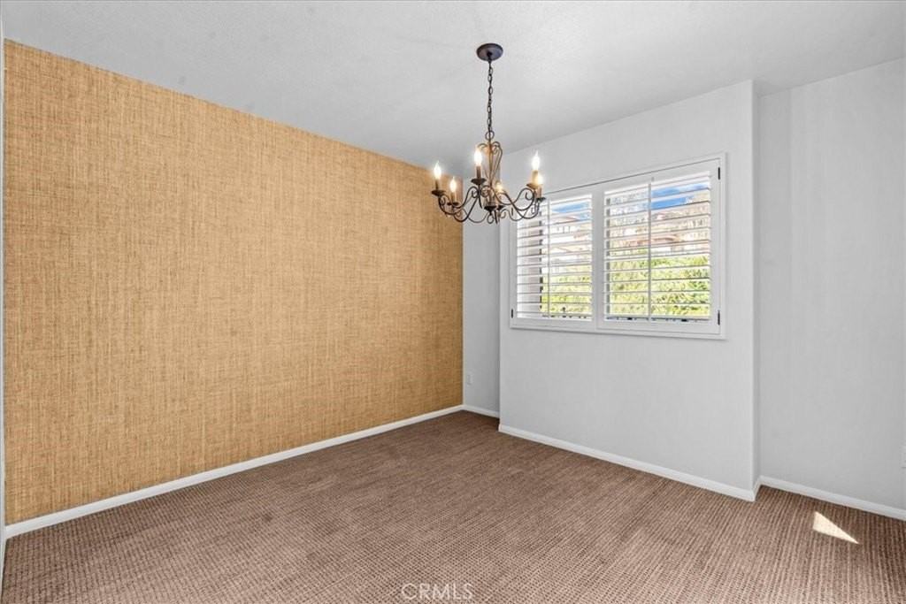 1 Roma Ct - Photo 7 of 32