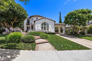 featured image of 4605 Aire De La Sal
