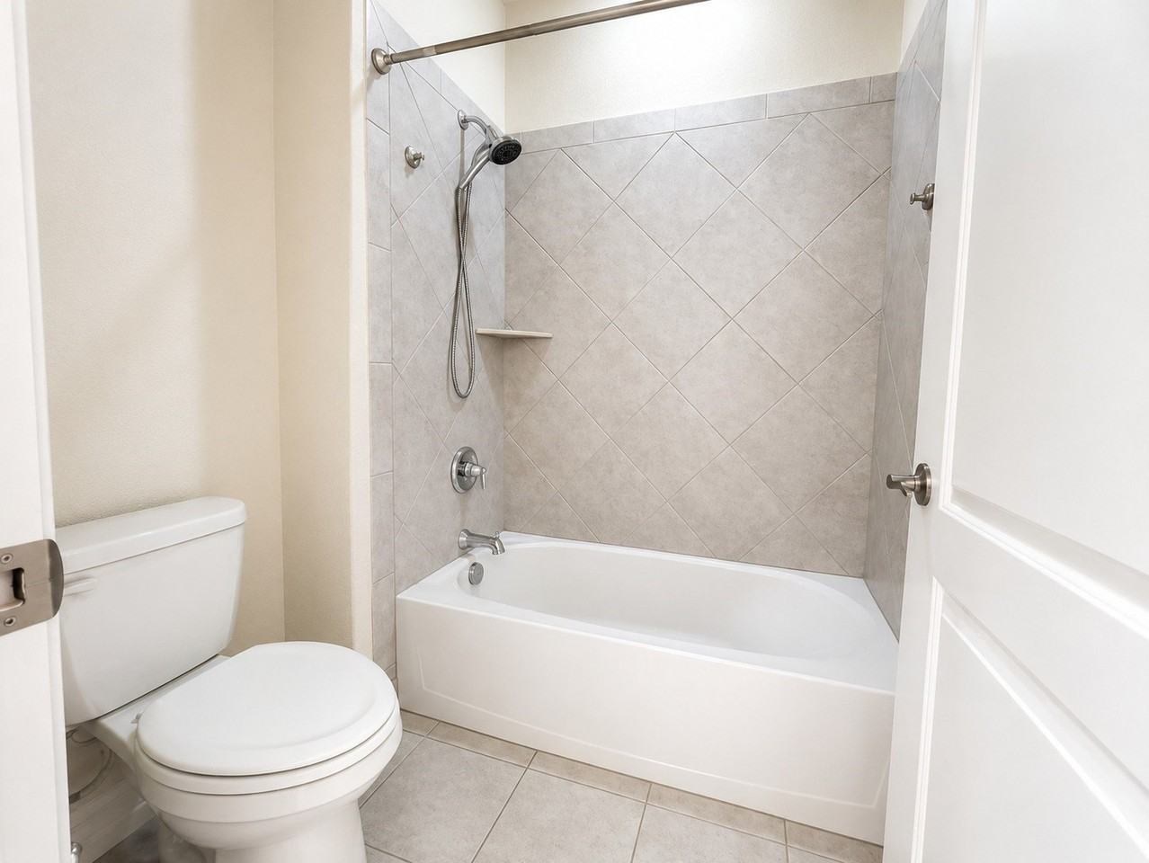 1501 Millican Ln - Photo 4 of 18